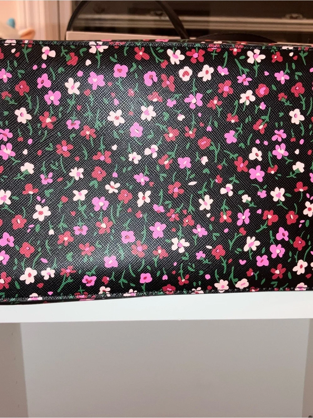 Kate Spade-NEW Tote. 12x15 Black Floral Small Pink & White Flower Tote 3 Pockets